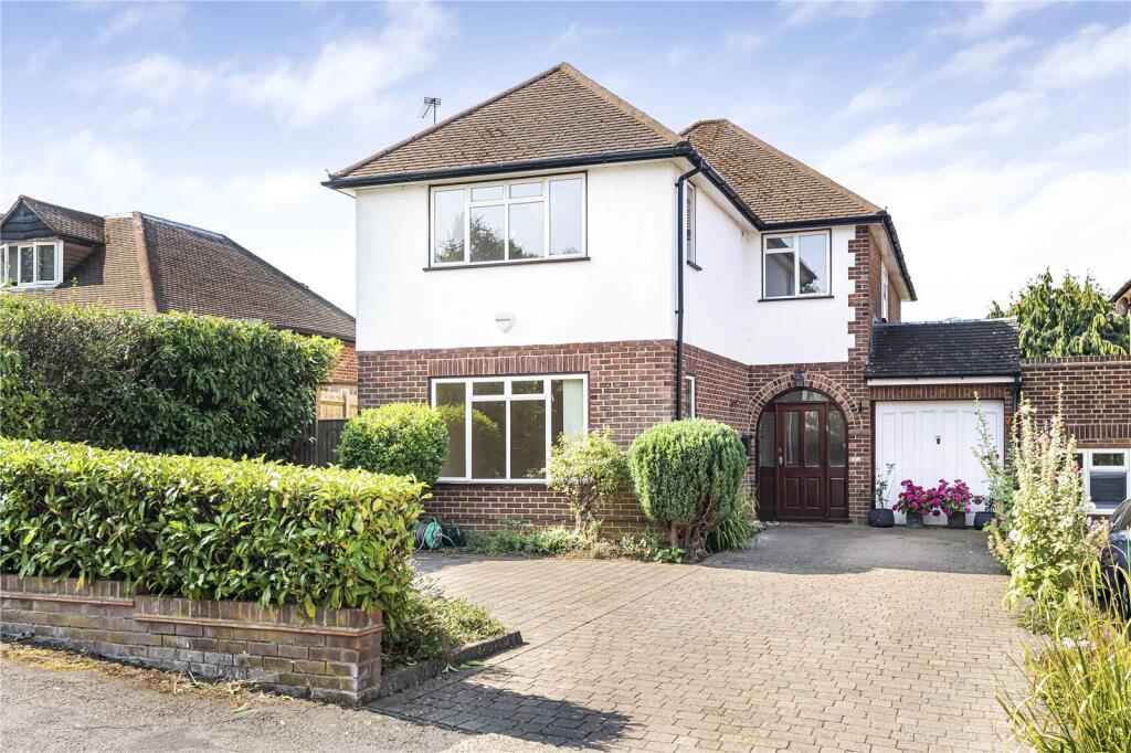 4 bed Detached for rent in Radlett. From Statons 4 bed Detached for rent in Radlett. From Statons