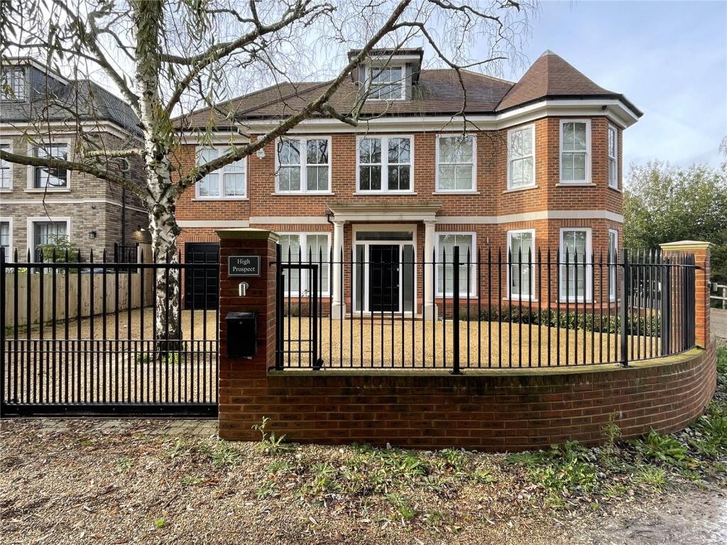 5 bed Detached for rent in Arkley. From Statons 5 bed Detached for rent in Arkley. From Statons