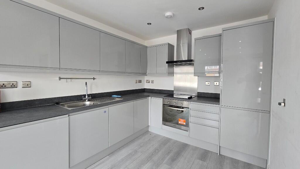 2 bed Apartment for rent in London. From Stein McBride Property Co. Limited - London & Essex