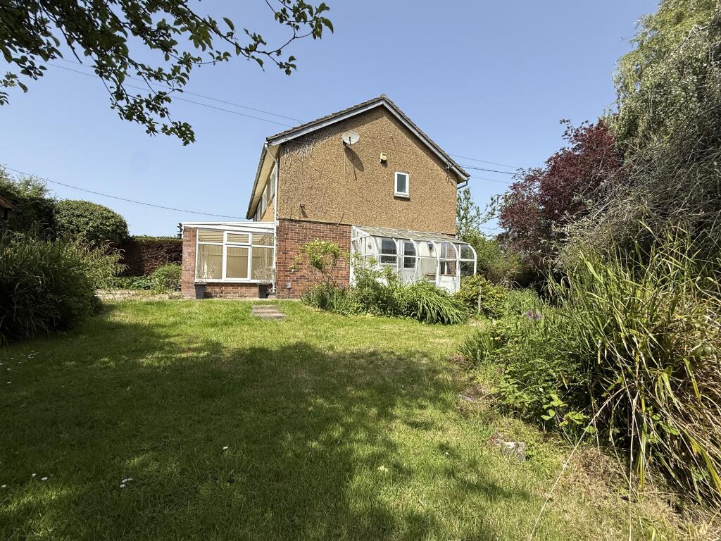 3 bed Cottage for rent in Chigwell Row. From Stein McBride Property Co. Limited - London & Essex