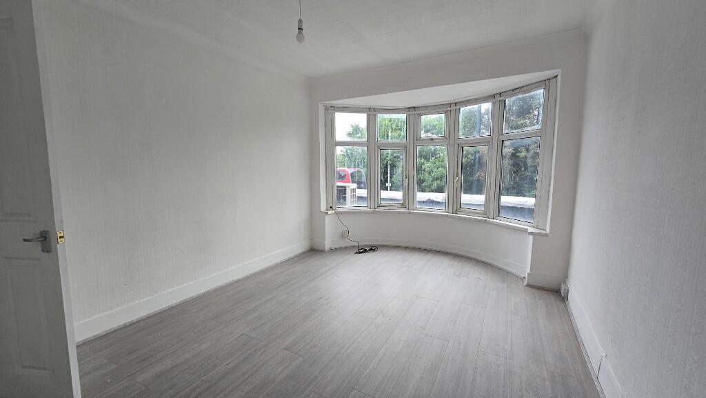 2 bed Annexe for rent in Hornchurch. From Stein McBride Property Co. Limited - London & Essex