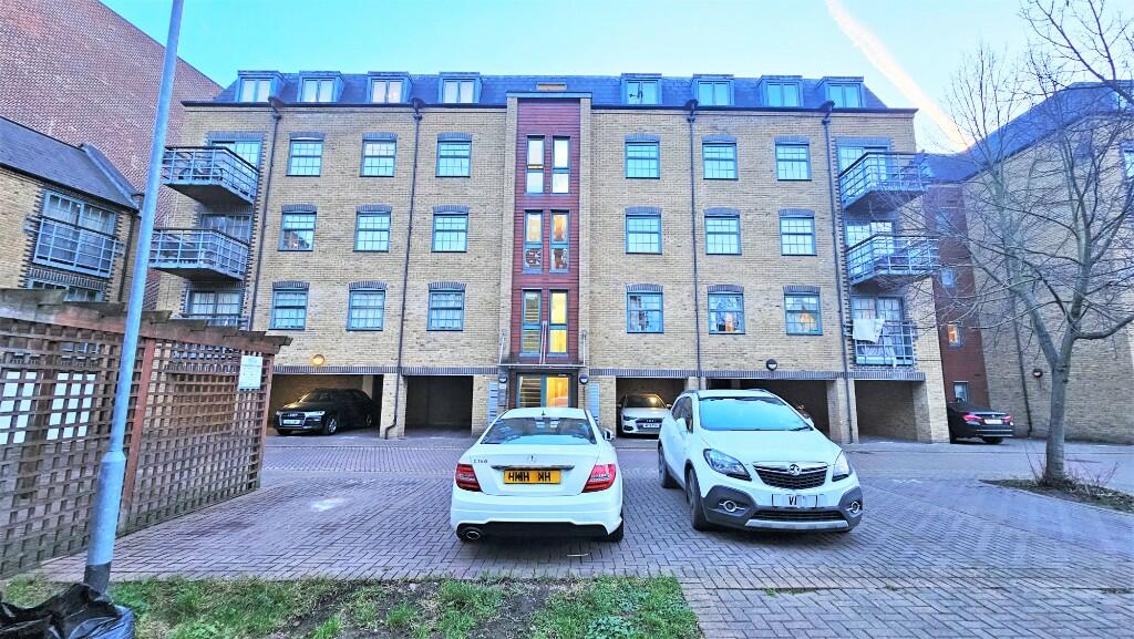 2 bed Apartment for rent in Barking. From Stein McBride Property Co. Limited - London & Essex