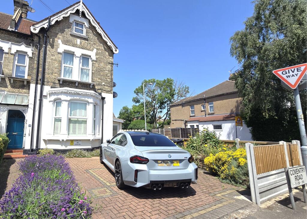 2 bed 1st Floor Flat for rent in Ilford. From Stein McBride Property Co. Limited - London & Essex
