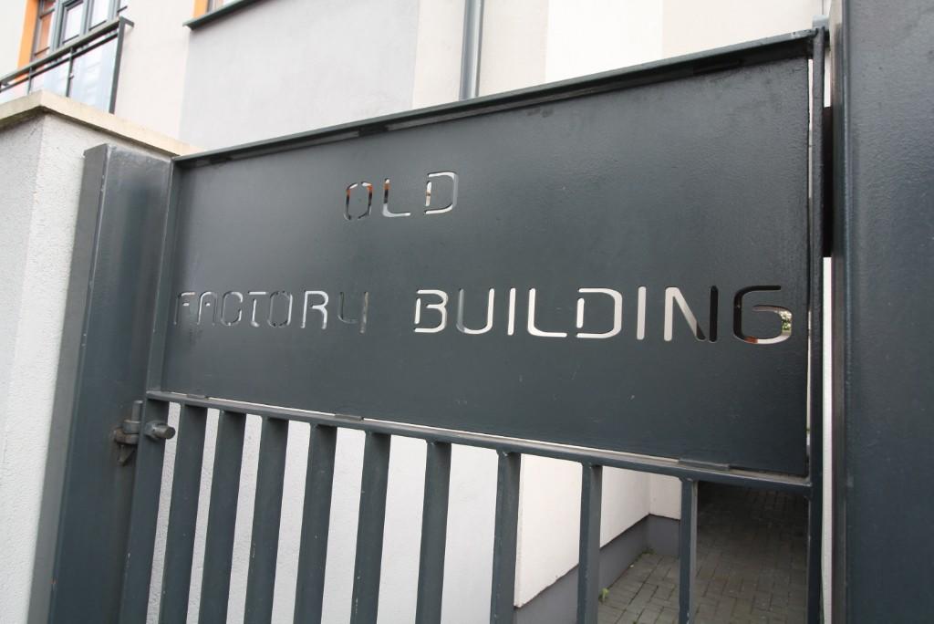 1 bed Penthouse for rent in Ilford. From Stein McBride Property Co. Limited - London & Essex