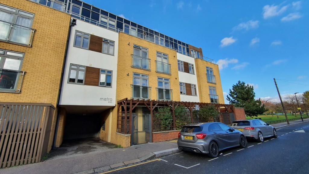 2 bed Penthouse for rent in Stratford. From Stein McBride Property Co. Limited - London & Essex