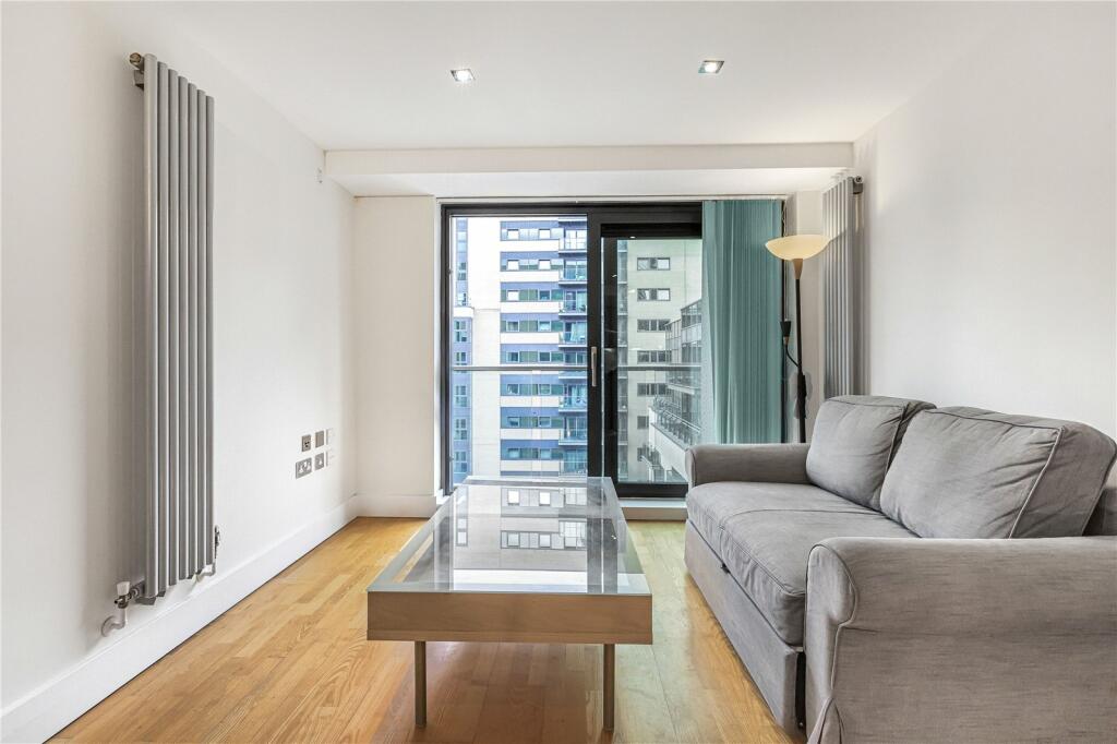 2 bed Apartment for rent in Poplar. From Stirling Ackroyd
