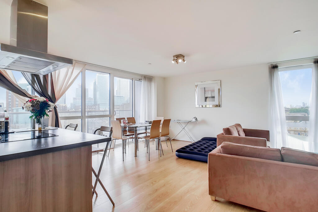 3 bed Apartment for rent in London. From Stirling Ackroyd - Canary Wharf