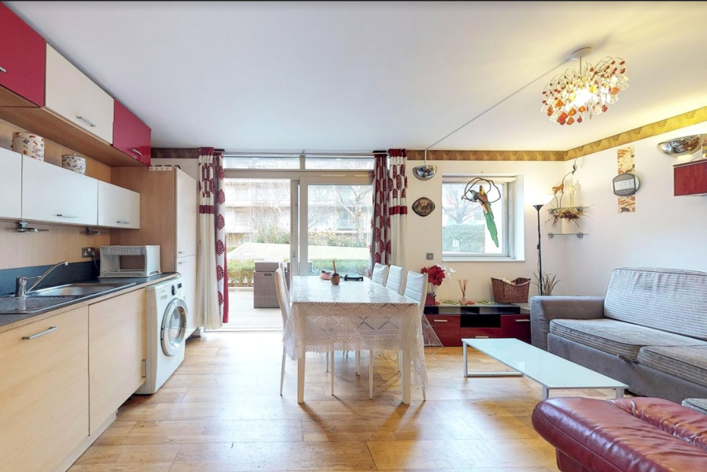 3 bed Apartment for rent in London. From Stirling Ackroyd - Canary Wharf