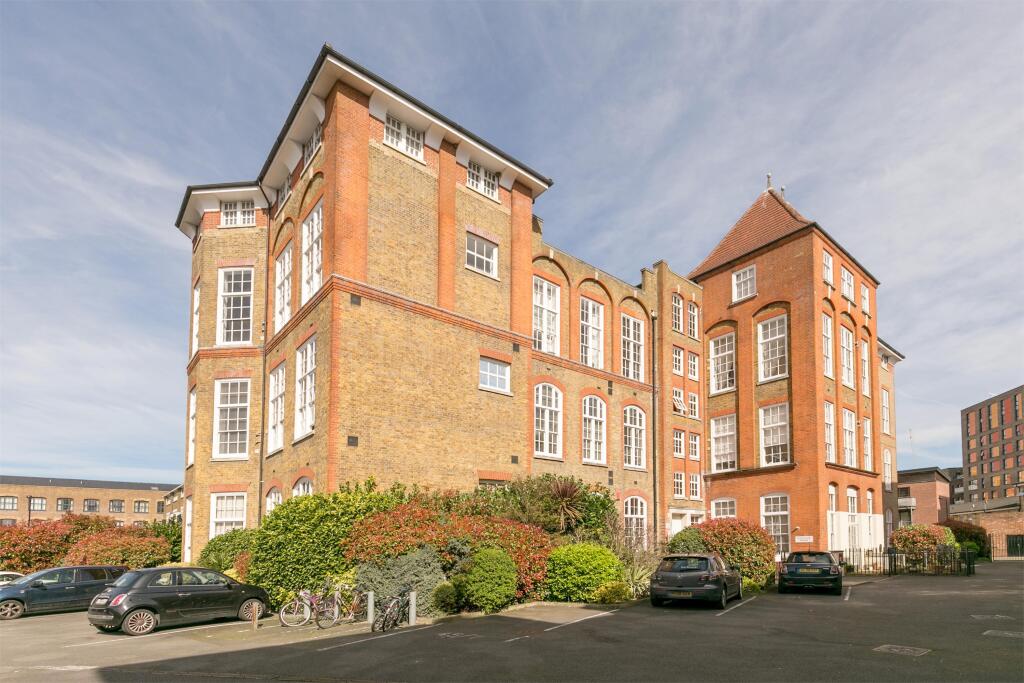 1 bed Apartment for rent in London. From Stirling Ackroyd - Canary Wharf