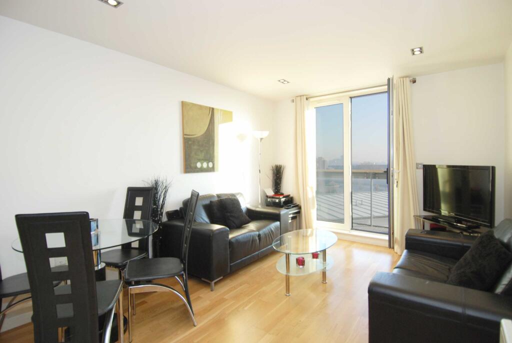 1 bed Apartment for rent in Poplar. From Stirling Ackroyd - Canary Wharf