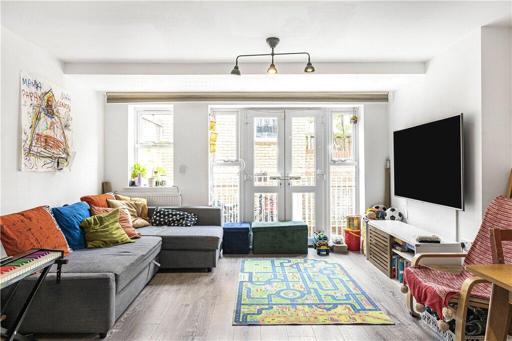 3 bed Apartment for rent in London. From Stirling Ackroyd - Canary Wharf