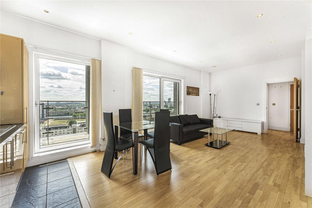 2 bed Apartment for rent in Poplar. From Stirling Ackroyd - Canary Wharf