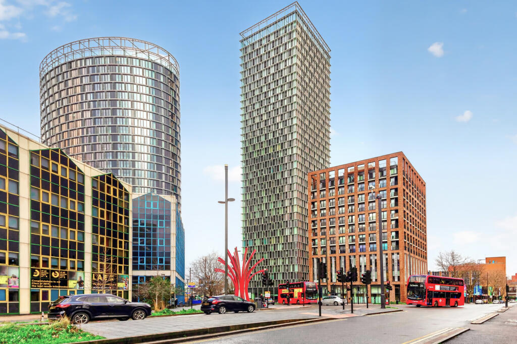 1 bed Apartment for rent in Stratford. From Stirling Ackroyd - Canary Wharf