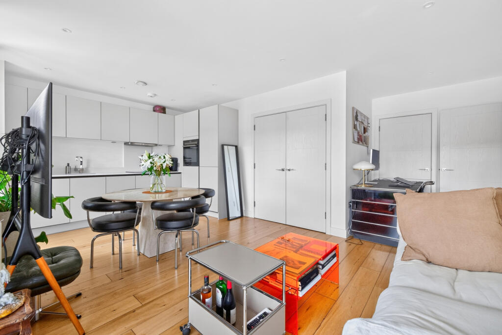 1 bed Apartment for rent in Bow. From Stirling Ackroyd - Canary Wharf 1 bed Apartment for rent in Bow. From Stirling Ackroyd - Canary Wharf