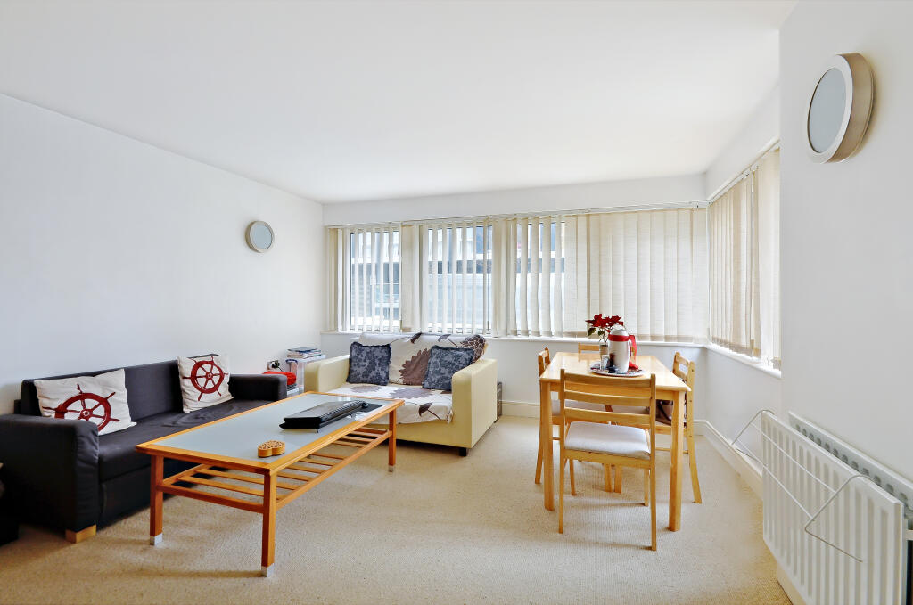 1 bed Apartment for rent in Poplar. From Stirling Ackroyd - Canary Wharf