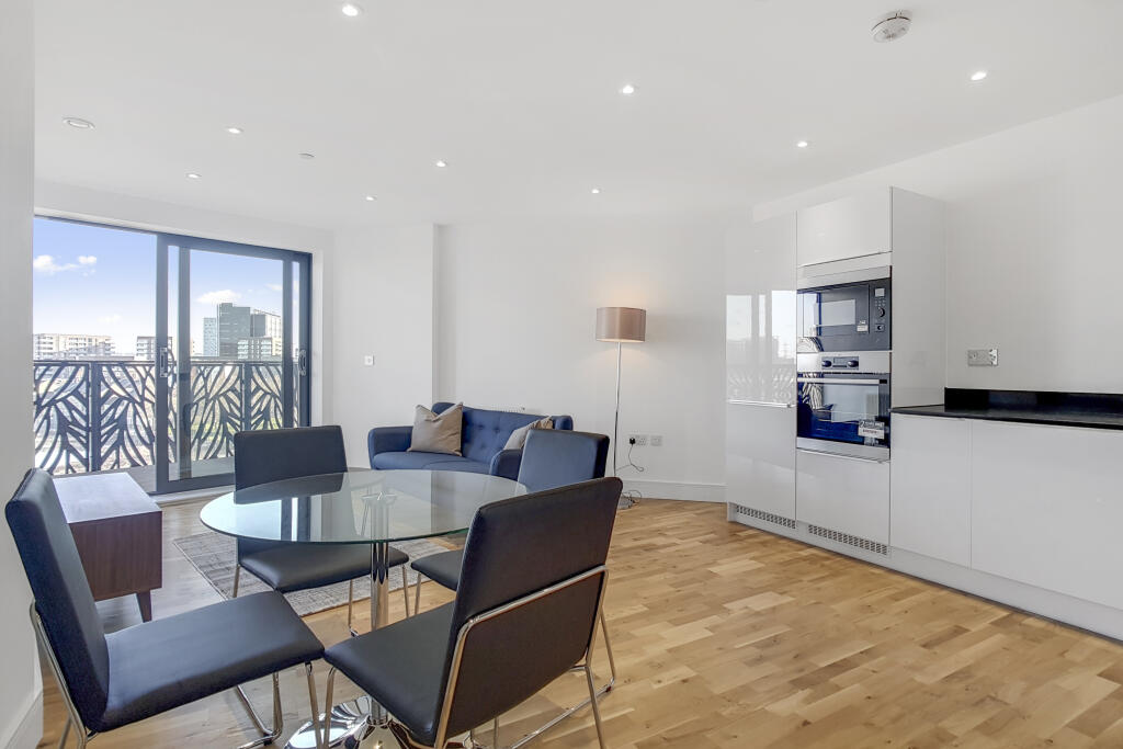 1 bed Apartment for rent in London. From Stirling Ackroyd - Canary Wharf