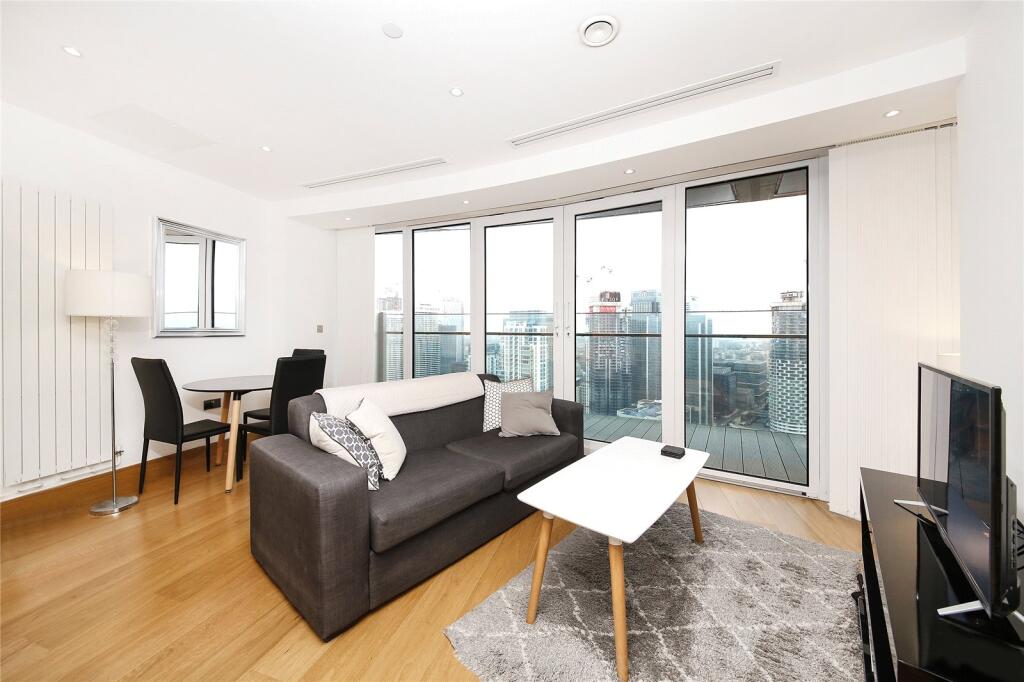 1 bed Apartment for rent in Poplar. From Stirling Ackroyd - Canary Wharf 1 bed Apartment for rent in Poplar. From Stirling Ackroyd - Canary Wharf