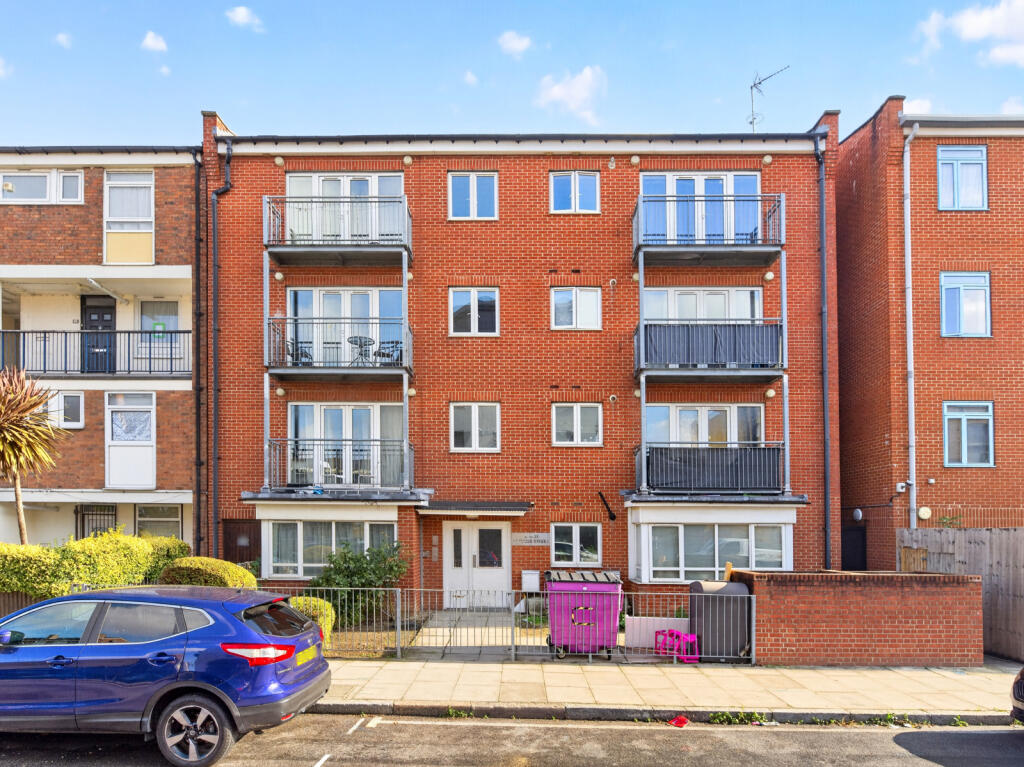 2 bed Apartment for rent in London. From Stirling Ackroyd - Canary Wharf 2 bed Apartment for rent in London. From Stirling Ackroyd - Canary Wharf