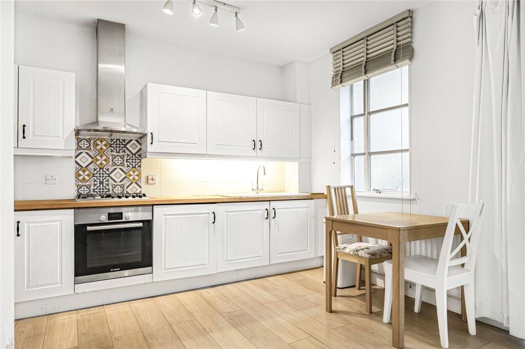 2 bed Apartment for rent in London. From Stirling Ackroyd - Canary Wharf