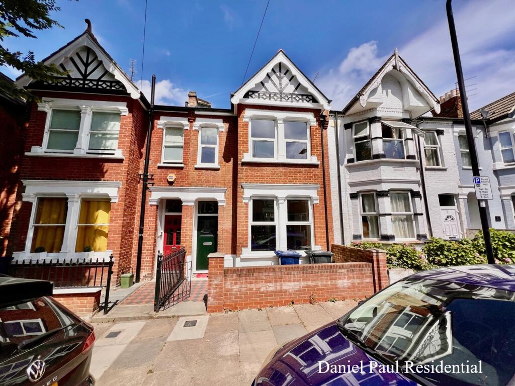5 bed Detached for rent in Greenford. From Daniel Paul - London 5 bed Detached for rent in Greenford. From Daniel Paul - London