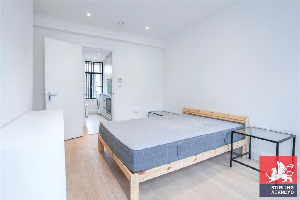 4 bed Apartment for rent in Stepney. From Stirling Ackroyd Sales - New Homes