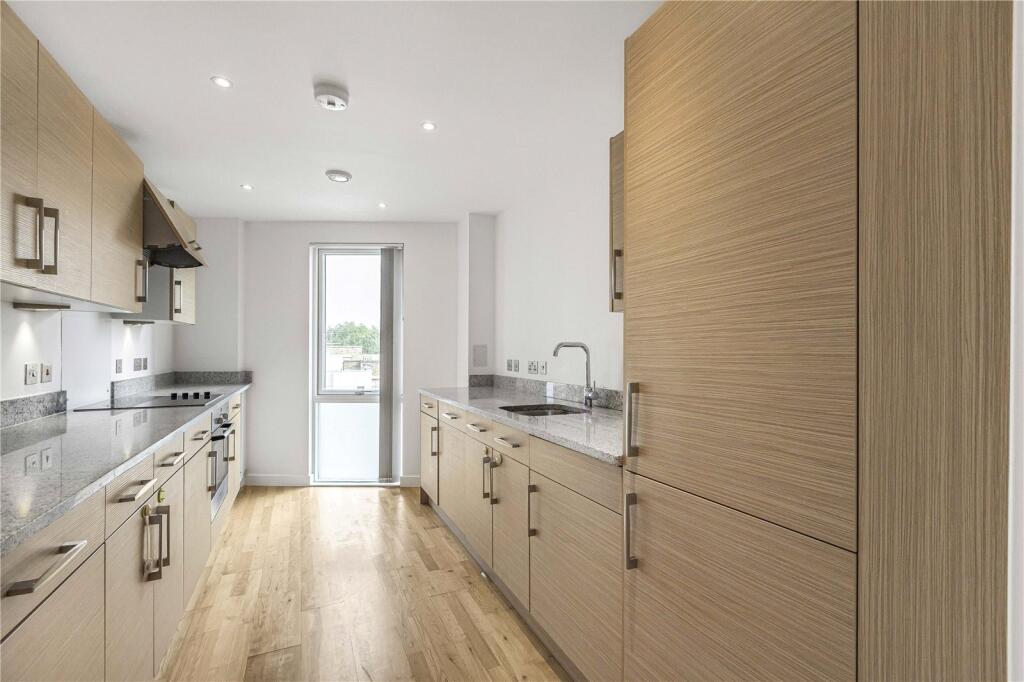 3 bed Apartment for rent in Bethnal Green. From Stirling Ackroyd Sales - New Homes