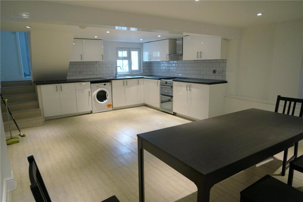 6 bed Mid Terraced House for rent in London. From Stirling Ackroyd Sales - New Homes 6 bed Mid Terraced House for rent in London. From Stirling Ackroyd Sales - New Homes
