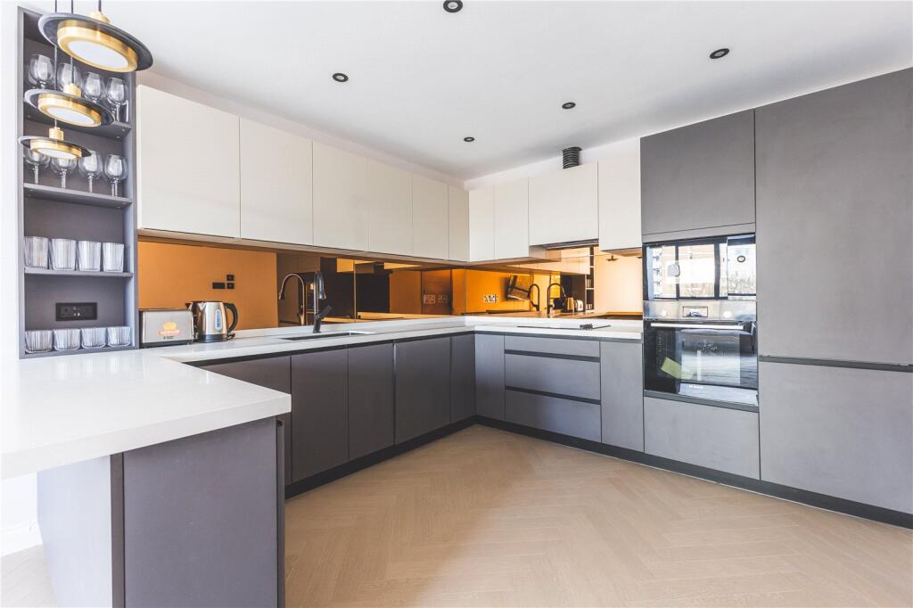 3 bed Apartment for rent in Stepney. From Stirling Ackroyd Sales - New Homes