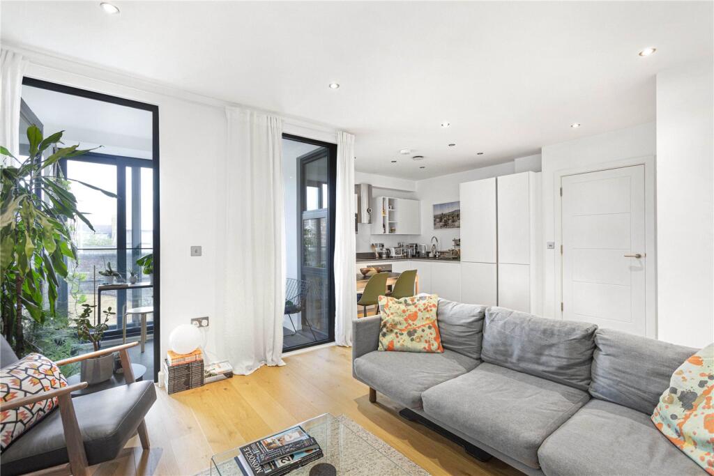 1 bed Apartment for rent in Bethnal Green. From Stirling Ackroyd Sales - New Homes