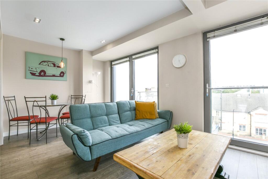 2 bed Apartment for rent in London. From Stirling Ackroyd Sales - New Homes 2 bed Apartment for rent in London. From Stirling Ackroyd Sales - New Homes
