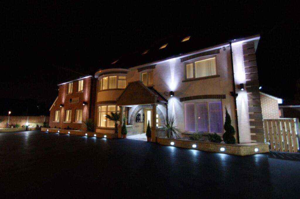 2 bed Apartment for rent in Leeds. From Stoneacre Properties - Chapel Allerton