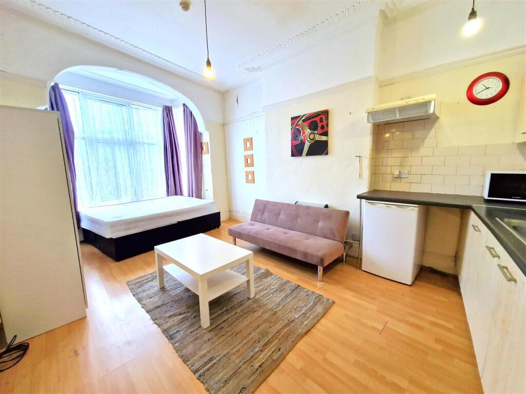 0 bed Studio for rent in Leeds. From Stoneacre Properties - Chapel Allerton 0 bed Studio for rent in Leeds. From Stoneacre Properties - Chapel Allerton