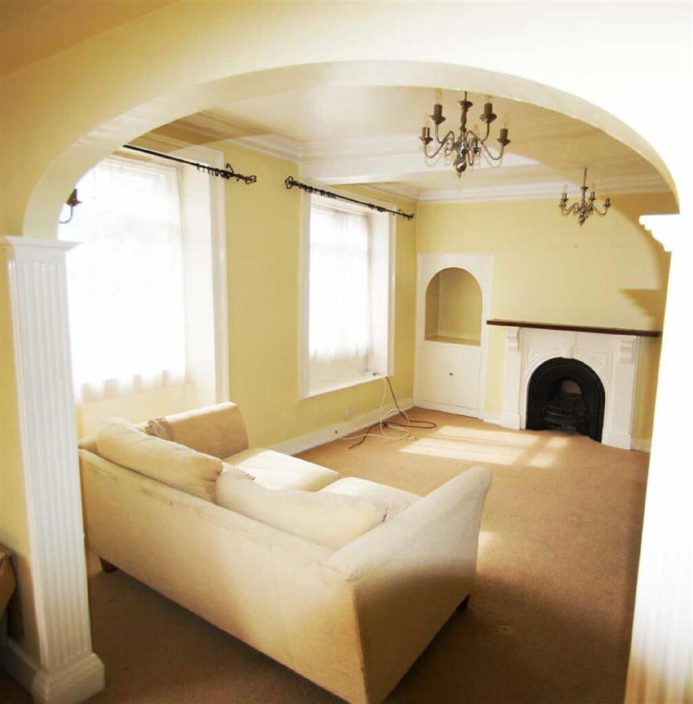 4 bed 1st Floor Flat for rent in Swillington Common. From Stoneacre Properties - Chapel Allerton