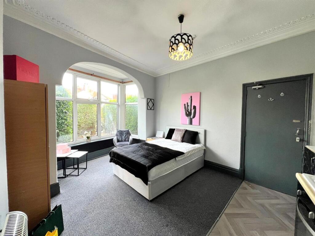 1 bed Apartment for rent in Swillington Common. From Stoneacre Properties - Chapel Allerton