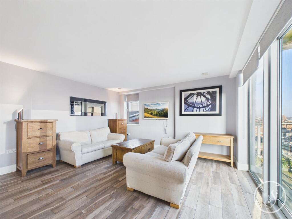 2 bed Penthouse for rent in Leeds. From Stoneacre Properties - Chapel Allerton