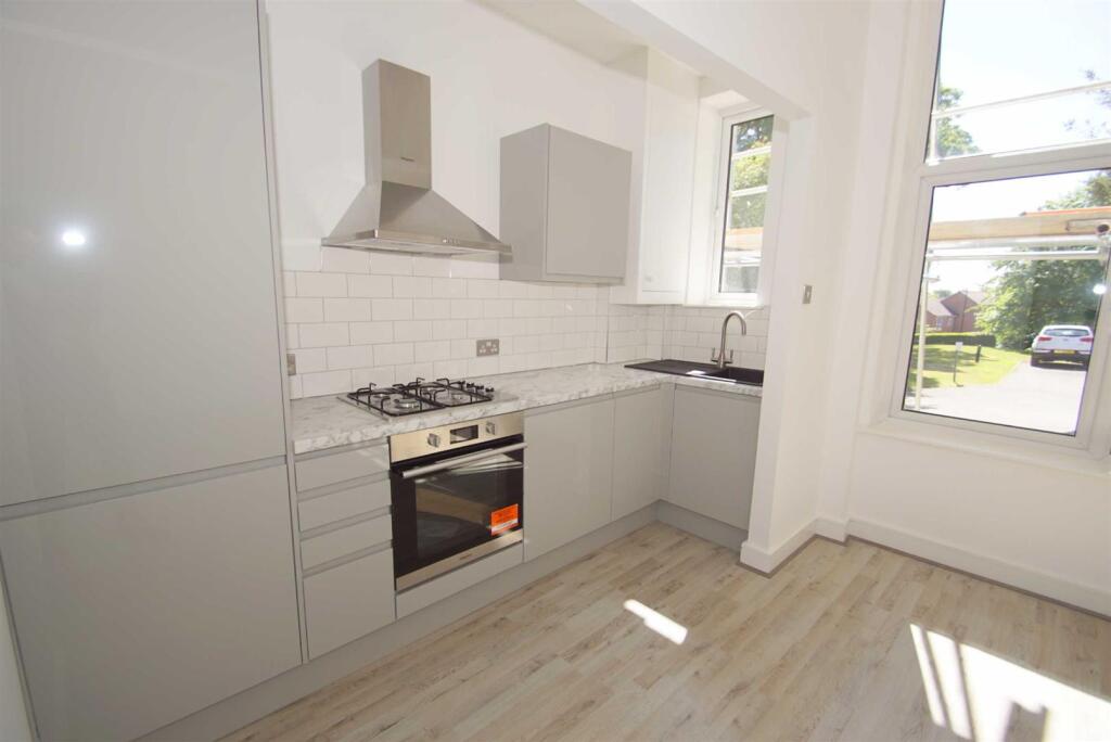 3 bed Apartment for rent in Leeds. From Stoneacre Properties - Chapel Allerton