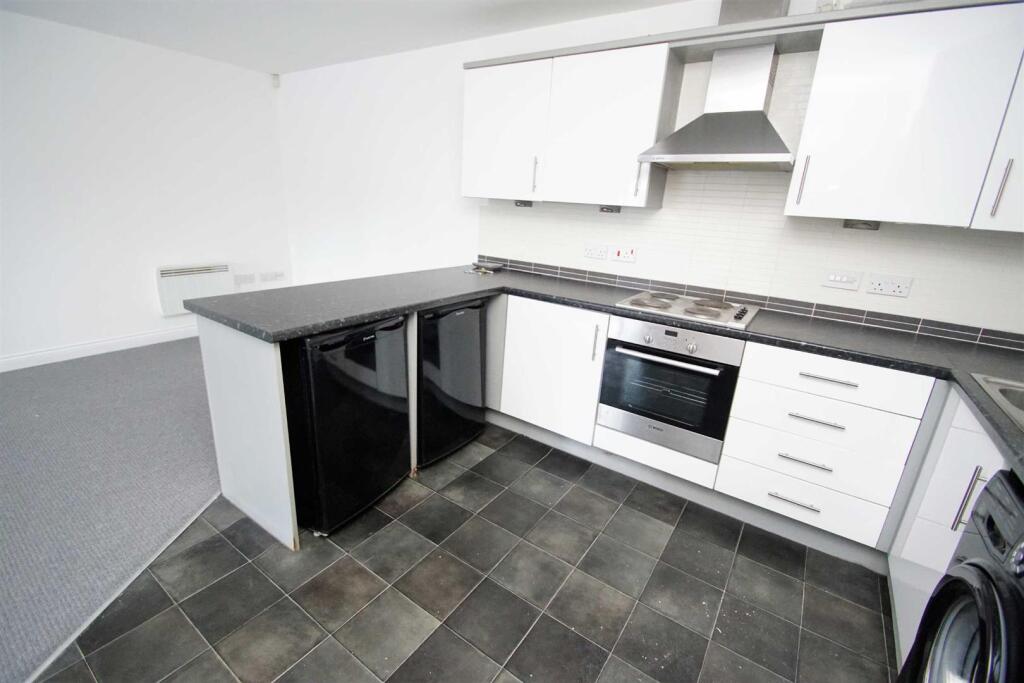2 bed Apartment for rent in Leeds. From Stoneacre Properties - Chapel Allerton