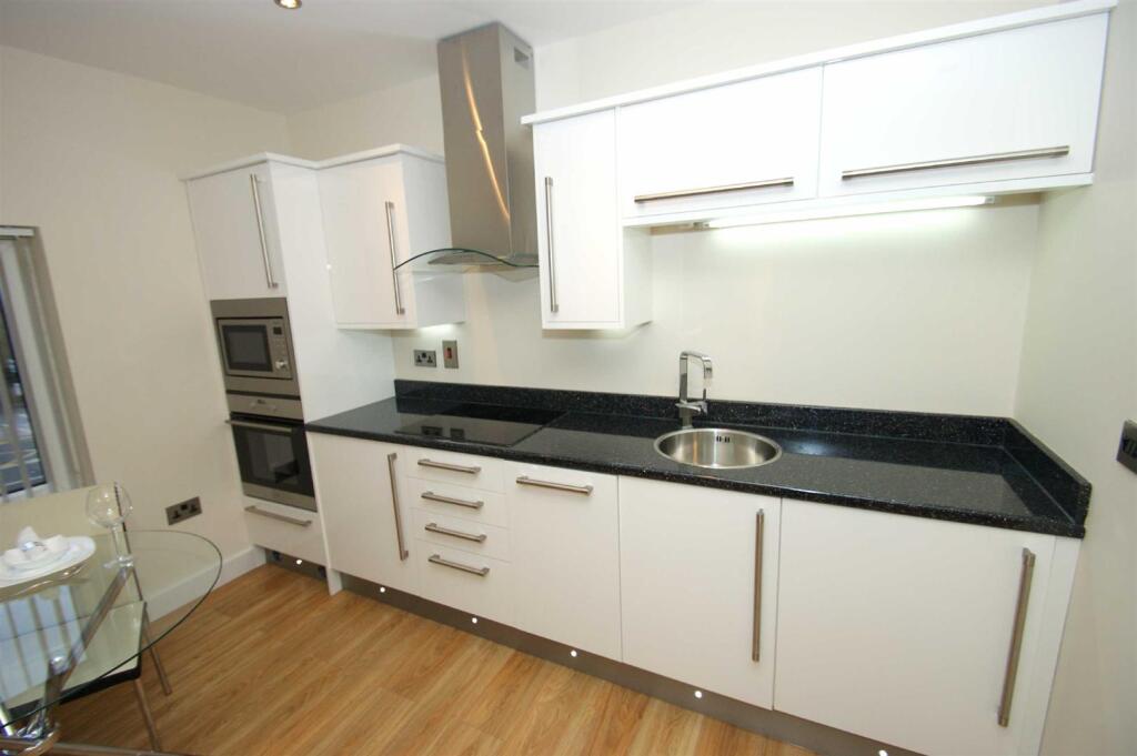 1 bed Apartment for rent in Leeds. From Stoneacre Properties - Chapel Allerton 1 bed Apartment for rent in Leeds. From Stoneacre Properties - Chapel Allerton