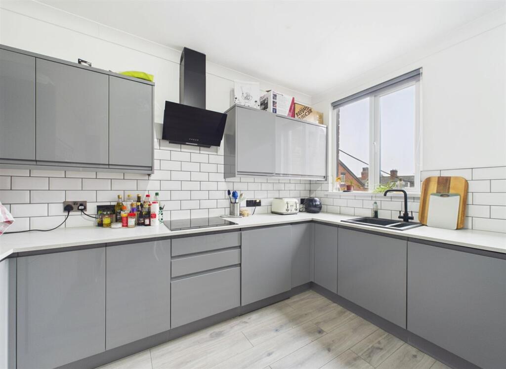 2 bed Apartment for rent in Leeds. From Stoneacre Properties - Chapel Allerton 2 bed Apartment for rent in Leeds. From Stoneacre Properties - Chapel Allerton