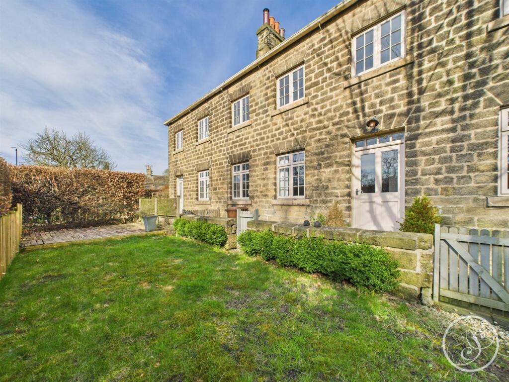 3 bed Mid Terraced House for rent in Wike. From Stoneacre Properties - Chapel Allerton