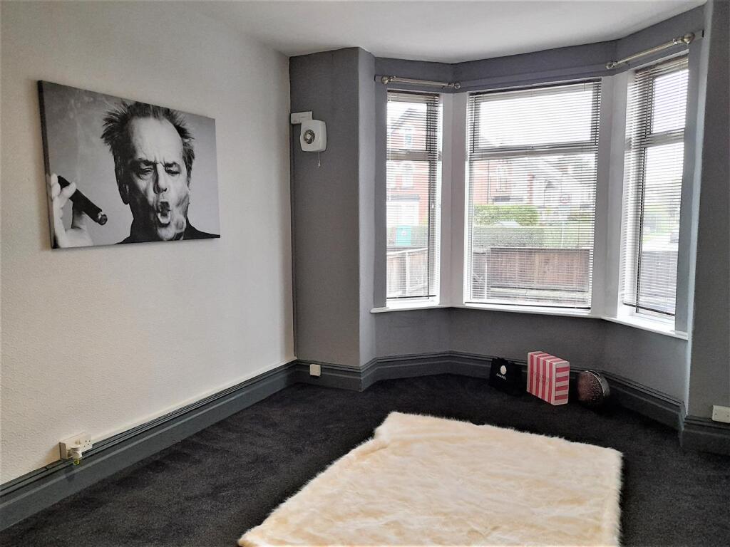 1 bed 1st Floor Flat for rent in Scholes. From Stoneacre Properties - Chapel Allerton