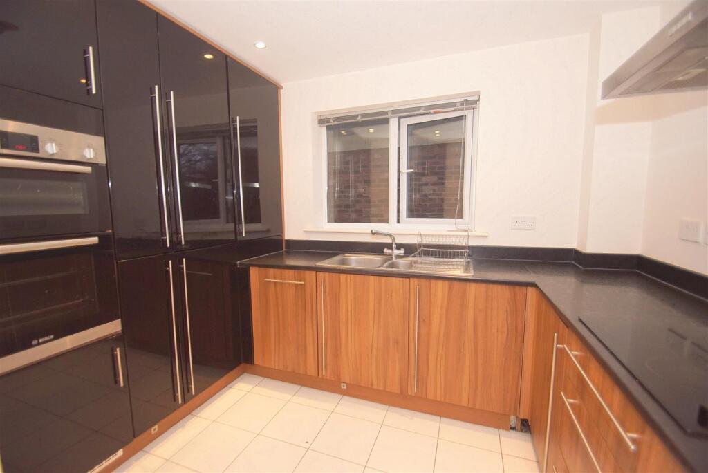2 bed 1st Floor Flat for rent in Leeds. From Stoneacre Properties - Chapel Allerton