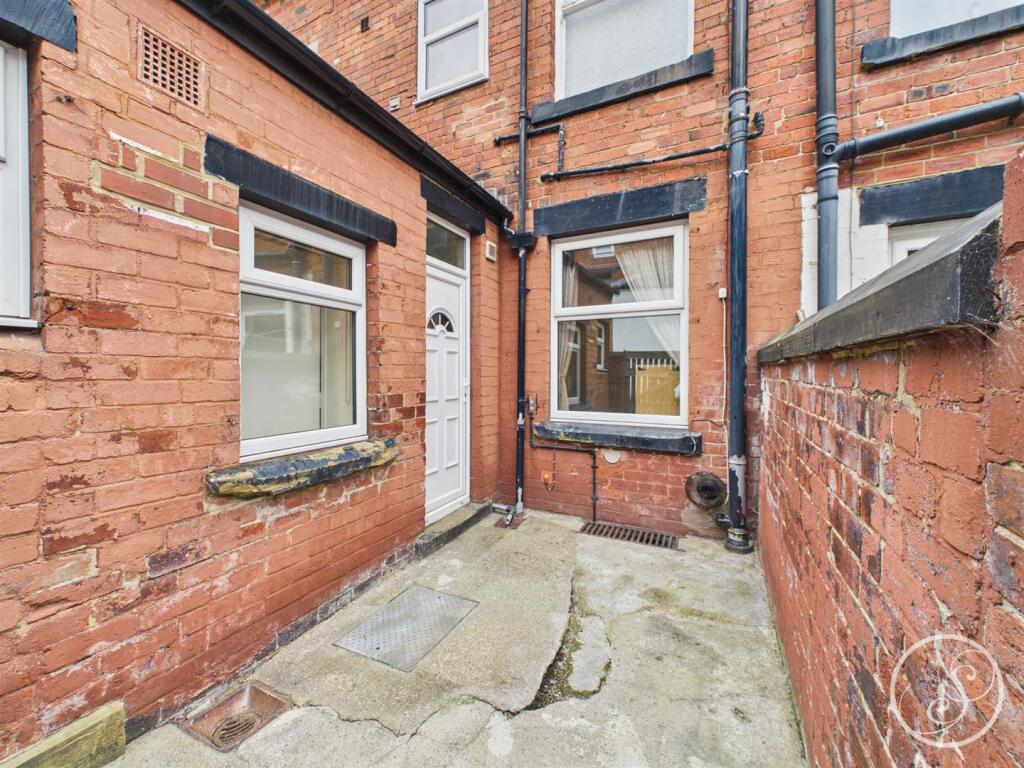 1 bed 1st Floor Flat for rent in Leeds. From Stoneacre Properties - Chapel Allerton