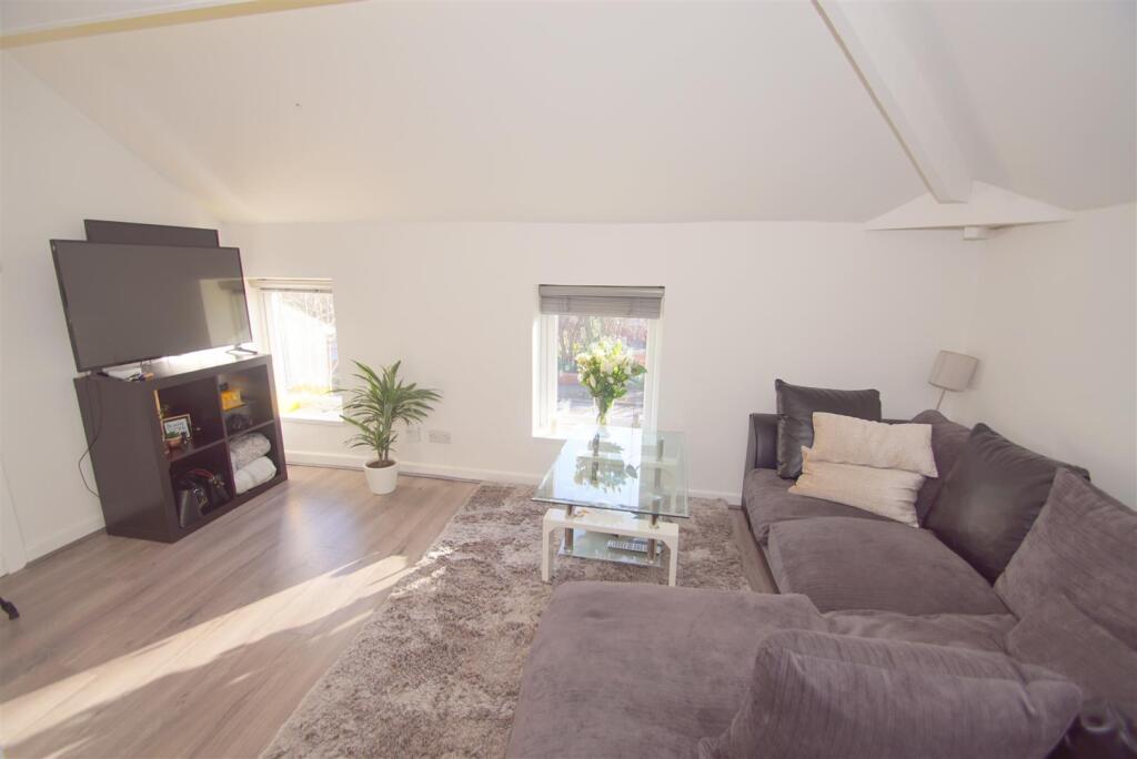 1 bed Duplex for rent in Leeds. From Stoneacre Properties - Chapel Allerton 1 bed Duplex for rent in Leeds. From Stoneacre Properties - Chapel Allerton