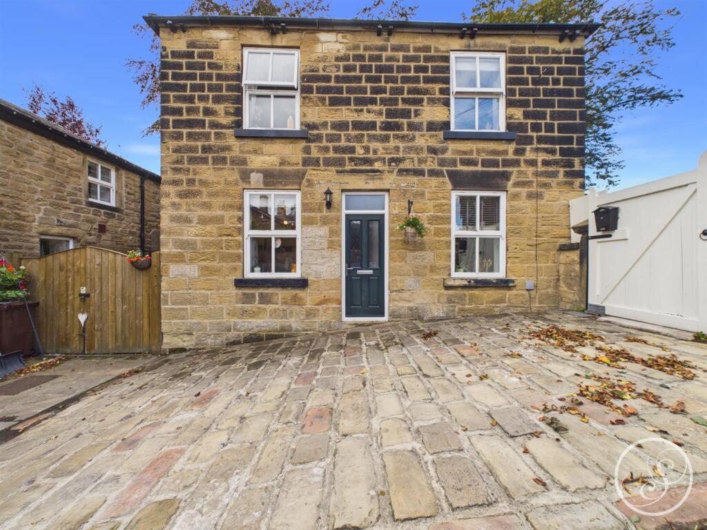 2 bed Detached for rent in Leeds. From Stoneacre Properties - Chapel Allerton