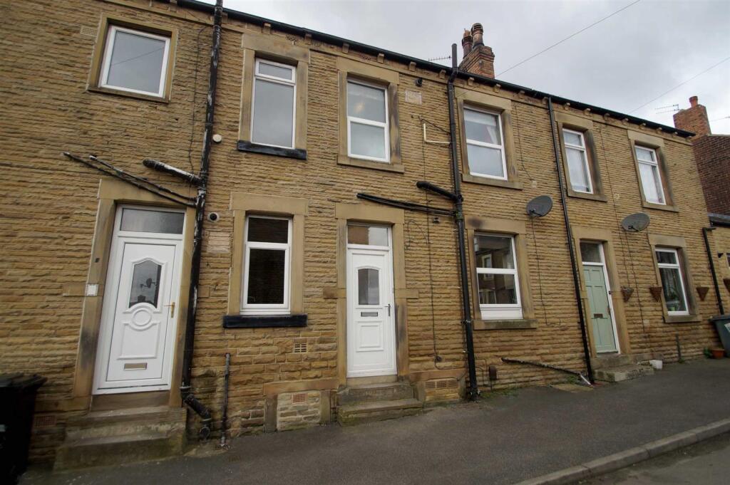1 bed Mid Terraced House for rent in Morley. From Stoneacre Properties - Chapel Allerton 1 bed Mid Terraced House for rent in Morley. From Stoneacre Properties - Chapel Allerton