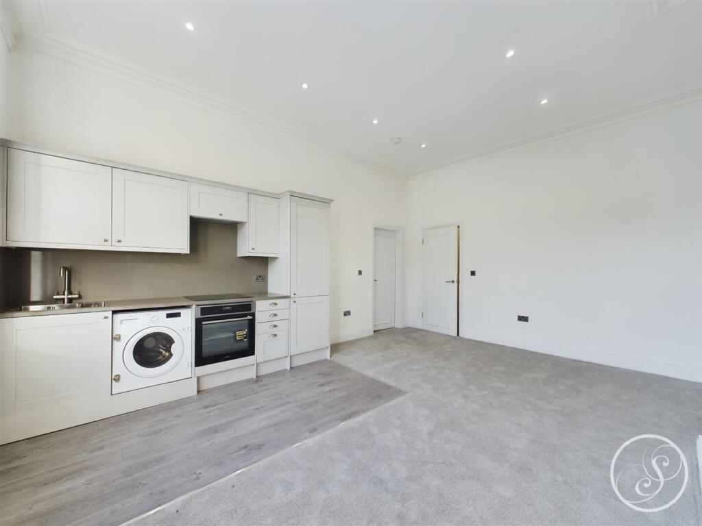 1 bed 1st Floor Flat for rent in Harrogate. From Stoneacre Properties - Chapel Allerton
