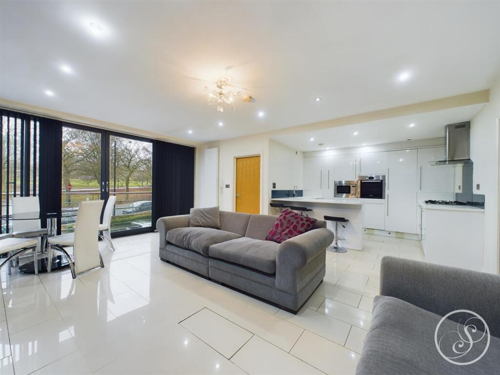 2 bed 1st Floor Flat for rent in Shadwell. From Stoneacre Properties - Chapel Allerton