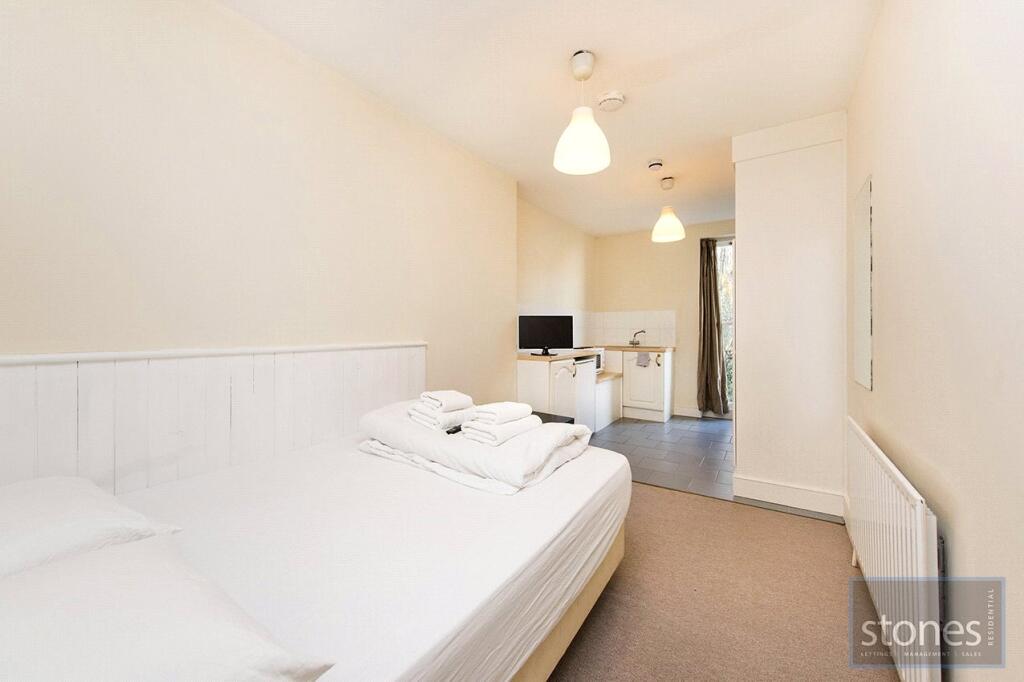 4 bed Apartment for rent in Hampstead. From Stones Residential - Belsize Park