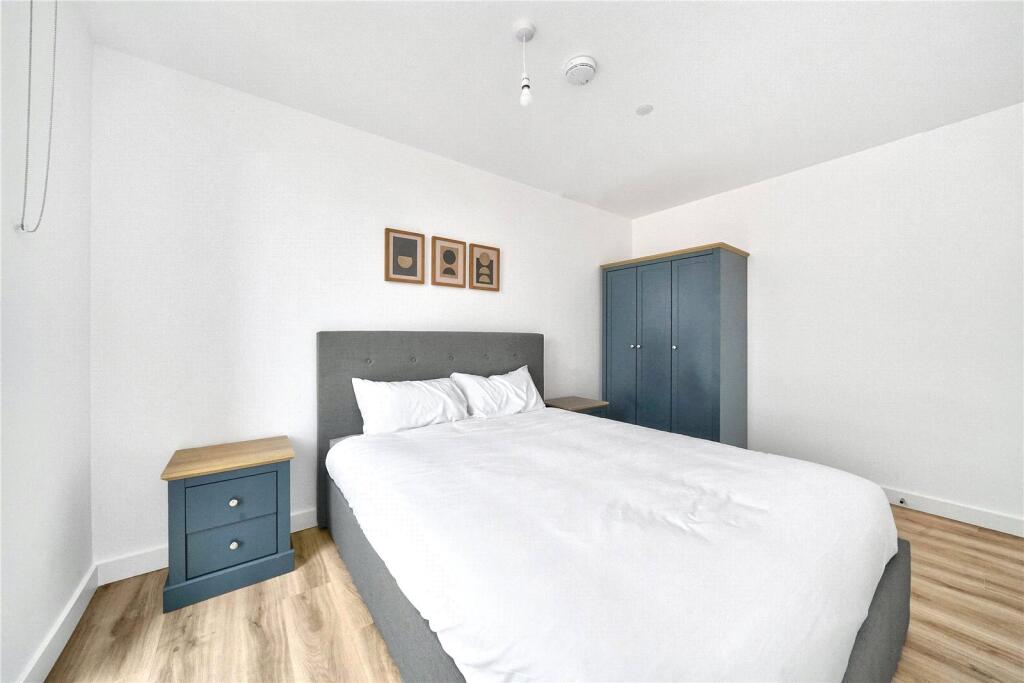 1 bed Apartment for rent in Mangrove Green. From Strawberry Star - SW8